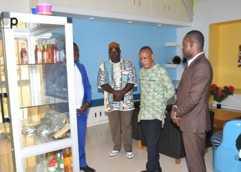 Kozah/prise de contact:  le gouverneur Adjitowou visite deux centres