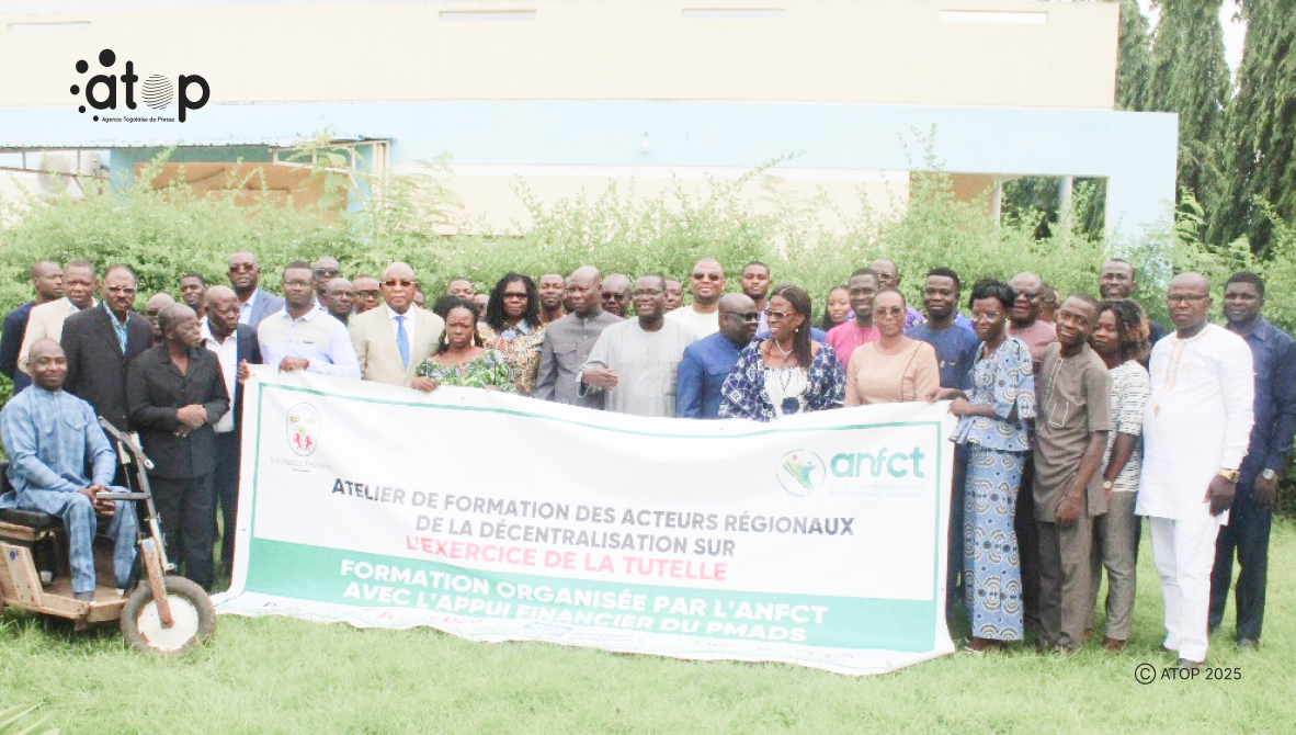 22 Les participants en photo de famille