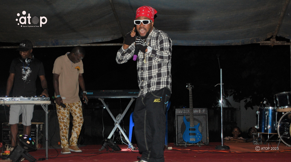 31 Un artiste en pleine prestation