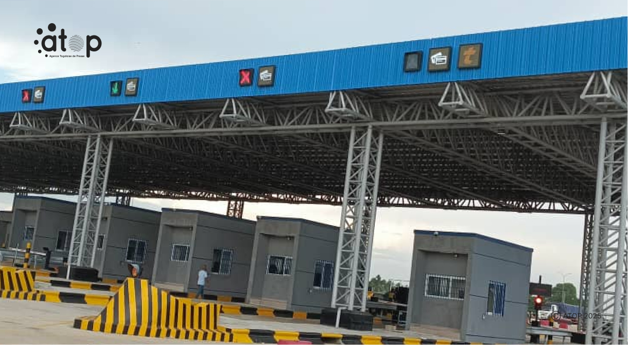 6 Le nouveau poste de peage moderne dAneho Lacs