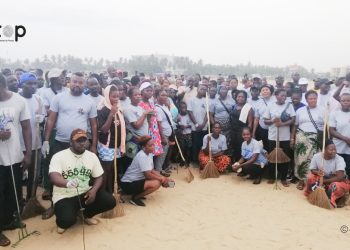 « Togo propre » : La commune Golfe 1 nettoie la plage en face de l’hôtel Onomo