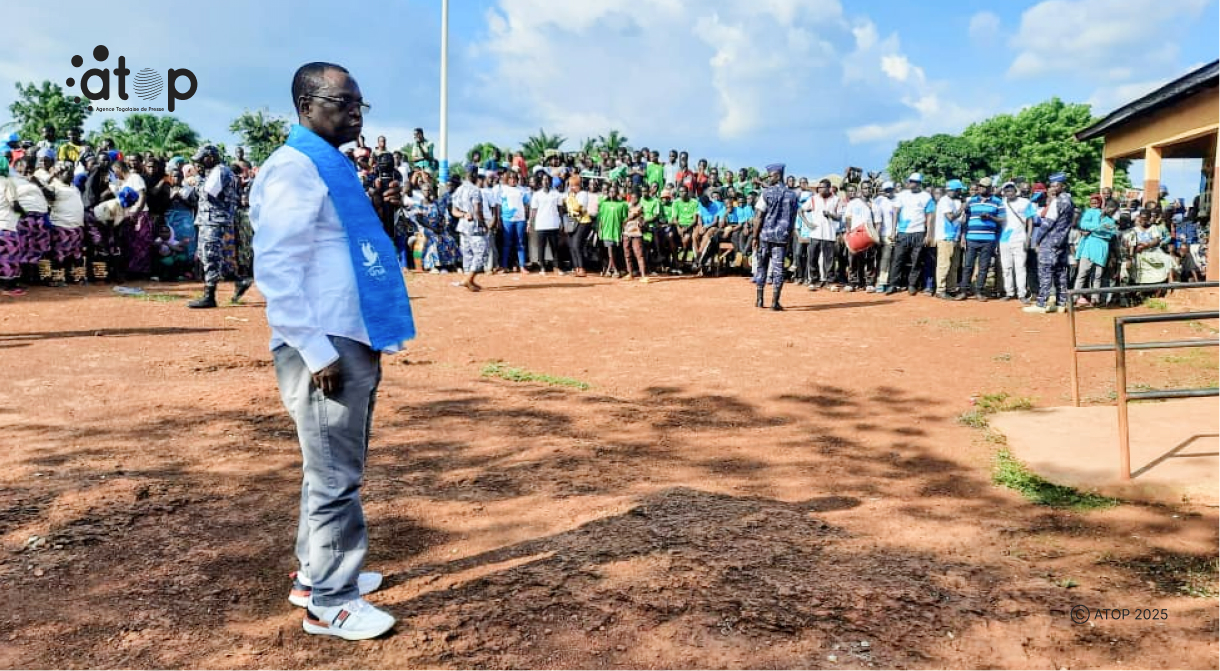 Les électeurs de Blitta village promettent de plébisciter UNIR 1 15 M.Bakai sadressant a la population