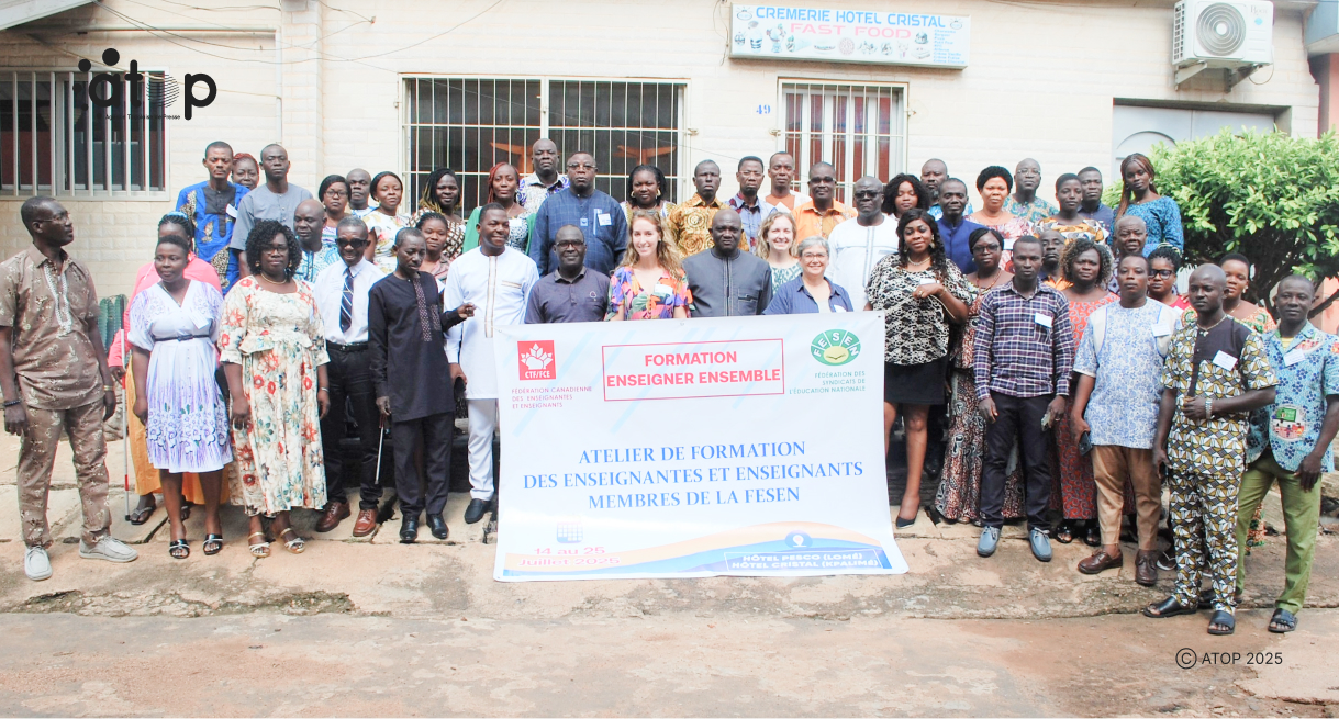 23 Participants et officiels pour la photo souvenir