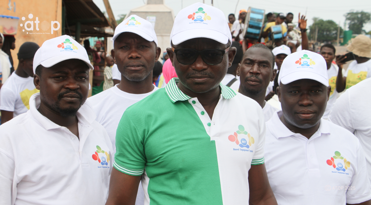 40 Des candidats du NET qui ont pris part a cette caravane face a la presse a Bafilo