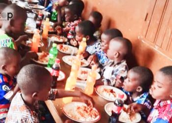 Agou :  social l’ ASEVA  offre des repas chauds aux pensionnaires de l’orphelinat « Dieu est grand »