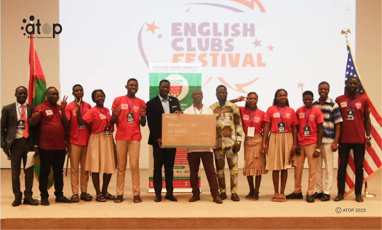 Finale de la 6è édition du festival national des clubs d’Anglais : le Lycée d’Agbonou déclaré vainqueur 1 Oliver517