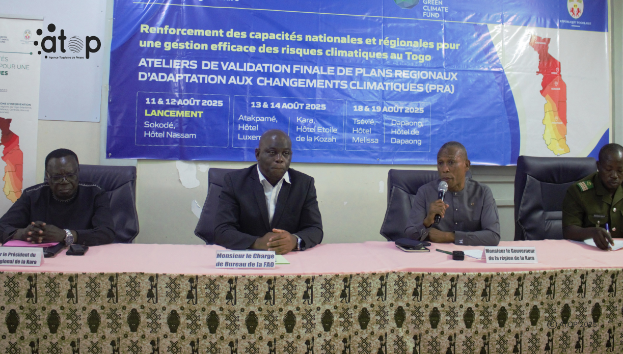 Kozah/gestion des risques climatiques au Togo : le plan régional d’adaptation de la Kara validé 1 12 .douverture du gouverneur Gal Adjitowou au micro