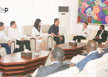 Une délégation officielle de Shandong en séjour à Lomé offre un don aux enfants vulnérables