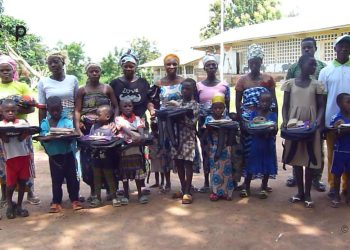 Haho/education :  l’ONG ACDI offre des kits scolaires aux élèves démunis de trois écoles primaires