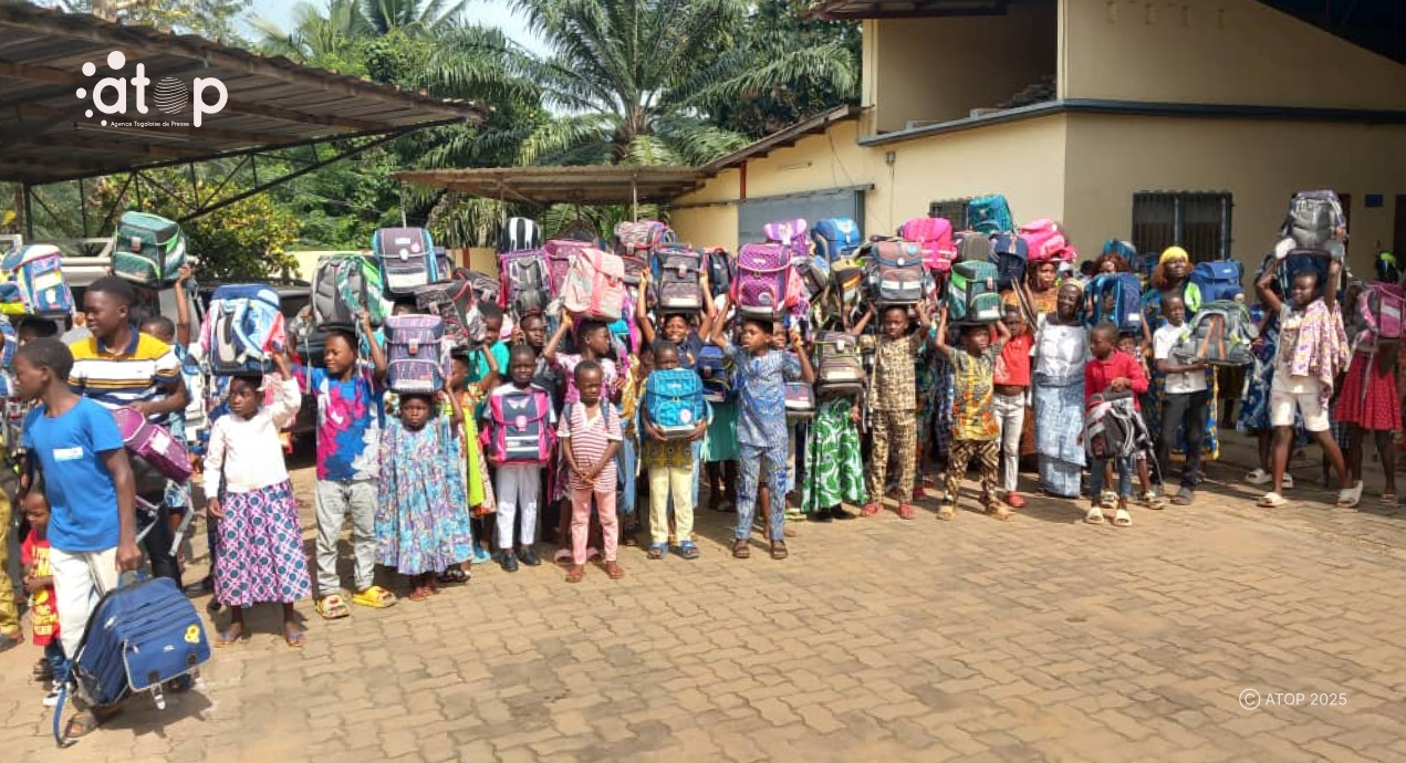 L’ONG Hilfe Für Togo soutient les enfants démunis avec des kits scolaires 1 Oliver 2025 08 25T140709.882
