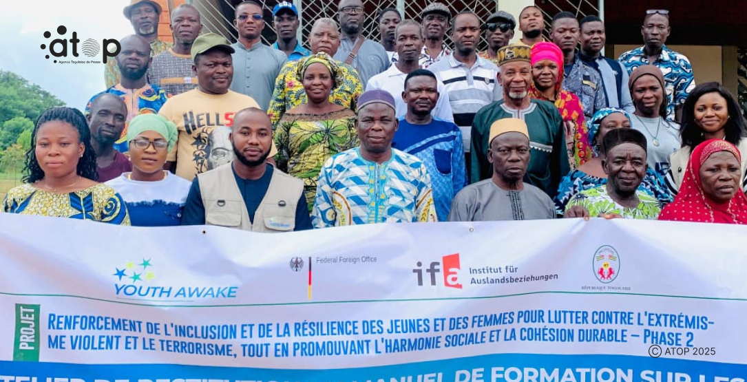 Lutte contre l’extrémisme violent : le manuel de formation sur les stratégies de changement non-violent restitue aux acteurs de Tchamba 3 1 Oliver 2025 08 29T121053.860