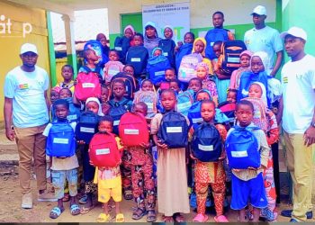 Tchaoudjo :  l’association ADT équipe 35 orphelins d’articles scolaires