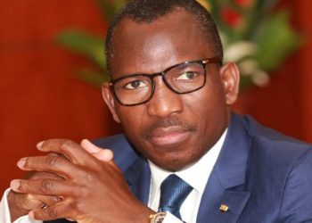 Grève dans le secteur bancaire et des assurances : Le ministre Bawara apporte des éclaircissements