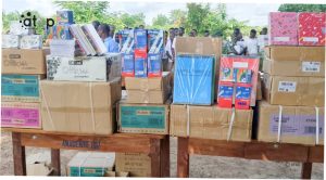 Binah :Des kits scolaires offerts à 496 élèves du villages de kadjanga et d’assima 2 Vue partielle des fournitures