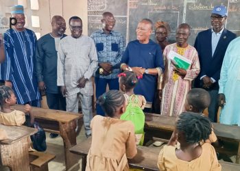 Kozah/Réntree scolaire 2025-2026 : Le gouverneur Adjitowou s’assure de l’effectivité de la repise des classes
