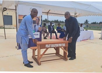 Education : Des tables-bancs aux établissements scolaires de la commune Lacs 1