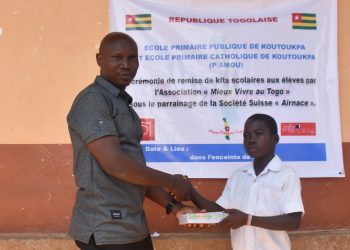 Amou : Des élèves de Koutoukpa bénéficient de kits scolaires