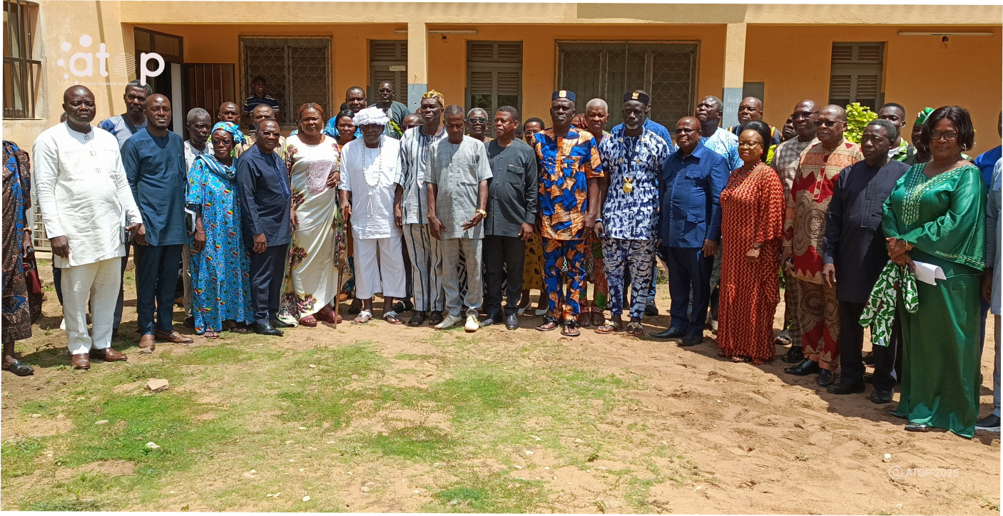 9 Les participants