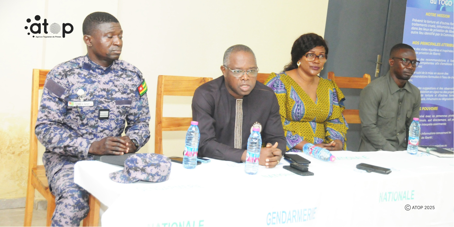 M. Kodjo Gnambi 2eme de la gauche lors de son allocution