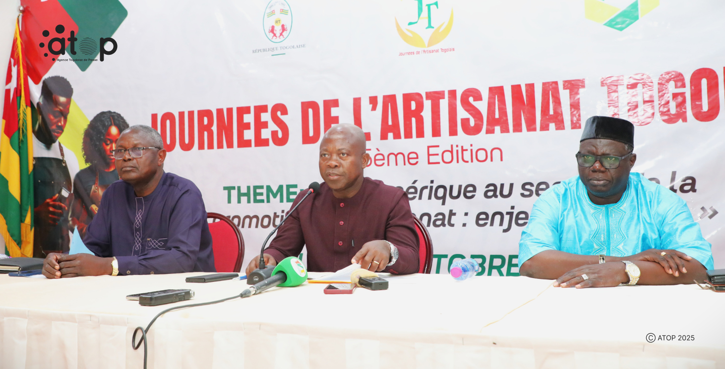 M. Koffi .V. Mensah au micro lors du lancement