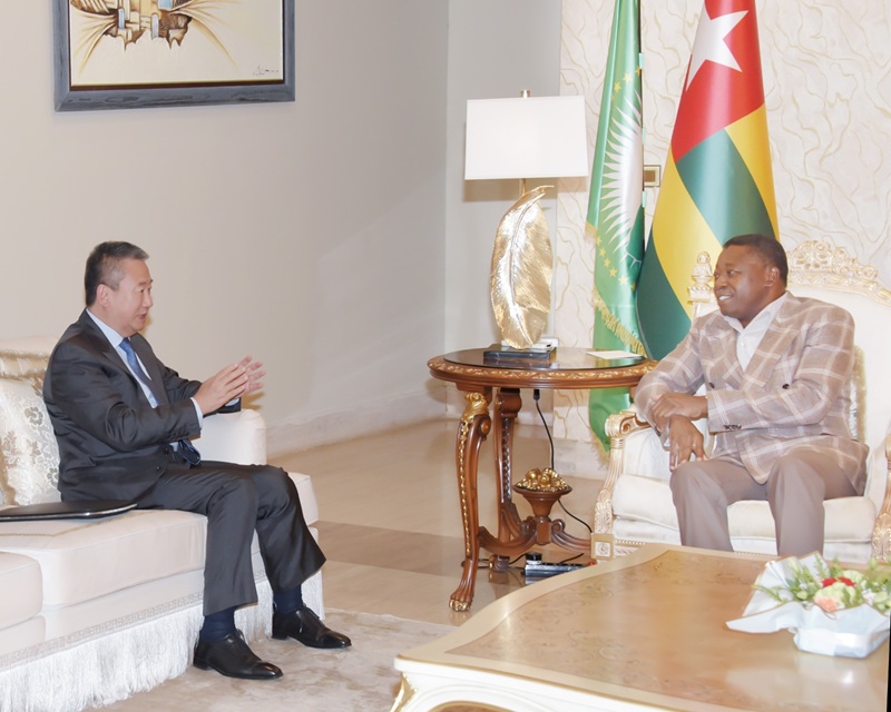 Paix et stabilite en Afrique LEnvoye special du Secretaire general des Nations unies felicite le President du Conseil