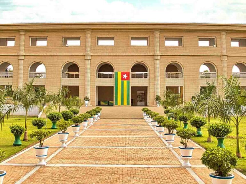 Parlement 1 860x645 1