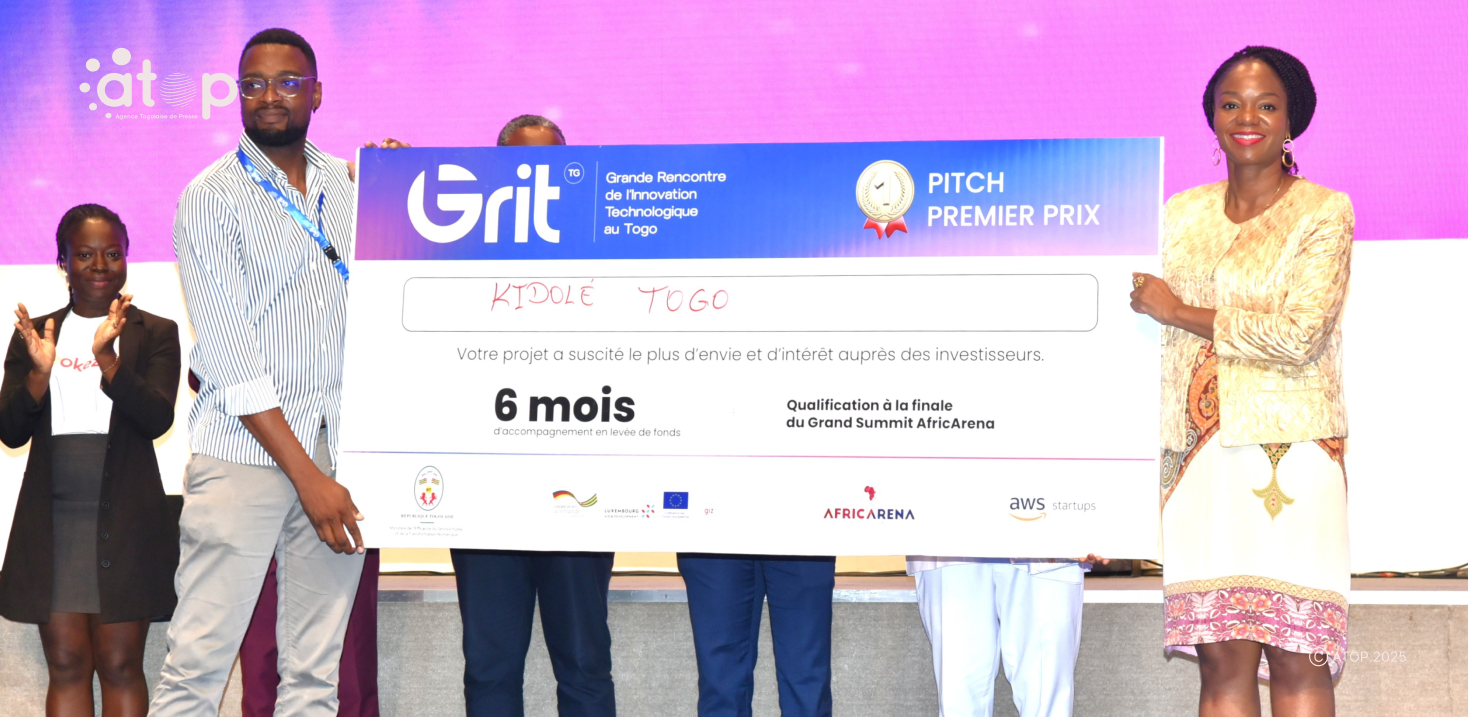 Innovation technologique : des startups imprégnées de l'écosystème tech au Togo 1 Remise de prix au mailleurs Togolais