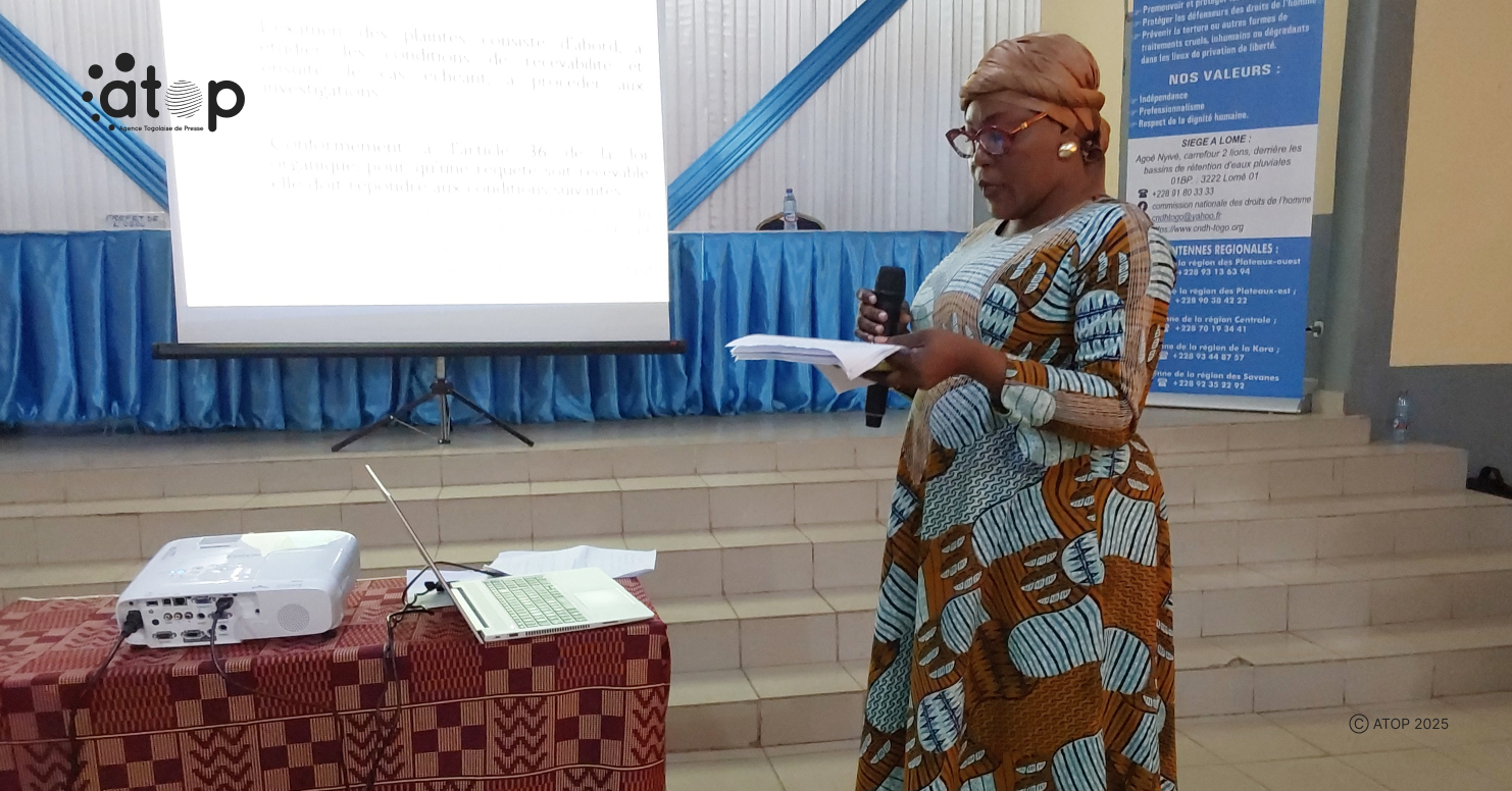 1 Mme Yasmine Cisse presentant les grandes orientations du manuel