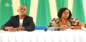 M. Sobo et sa collaboratrice 