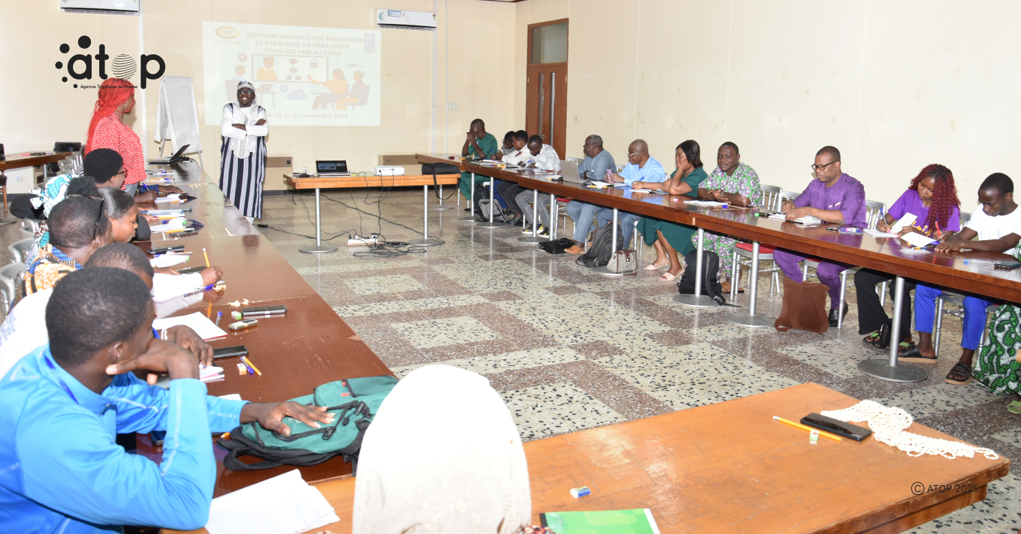 44 Le facilitateur recuillant les attentes des participants avant le demarrage effectif