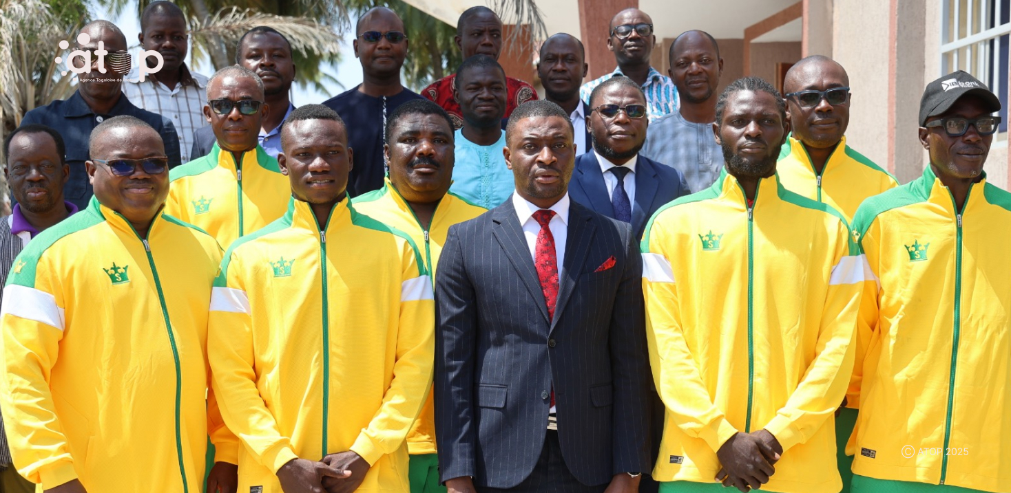 Le ministre les athletes et des cadres du ministere