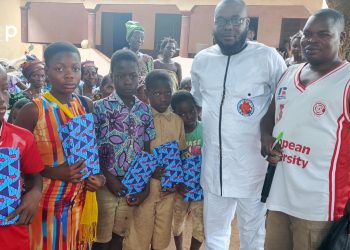 Bas-Mono : l’association ABEH assiste des enfants démunis et des veuves de Momé-Djokopé