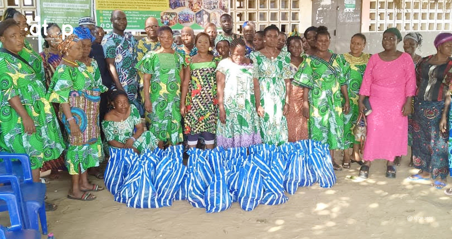 Agoè-Nyivé : ASEVA assiste des veuves et jeunes en kits alimentaires 1 5 Les participants