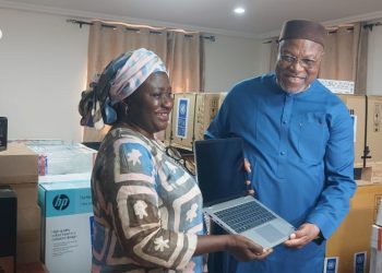 Le gouvernorat des savanes dote de matériels informatiques