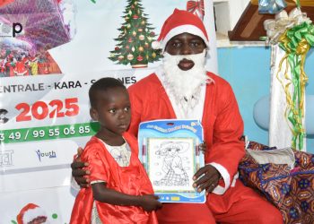 Kozah/ Edition 2025 du « village de Père noël » : Des enfants démunis reçoivent des cadeaux  à Kara