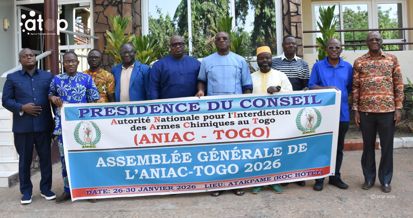 Ogou/lutte contre les armes chimiques : l’ANIAC en assemblée générale à Atakpamé 1 12 Photo de famille des membres de lANIAC