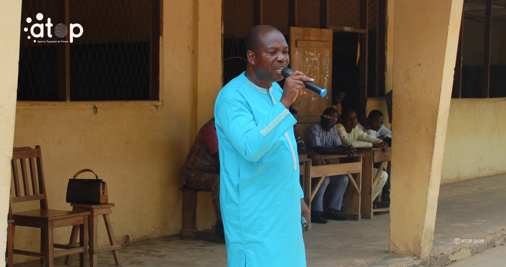 2 Le maire Asagbe Yawo devant 1