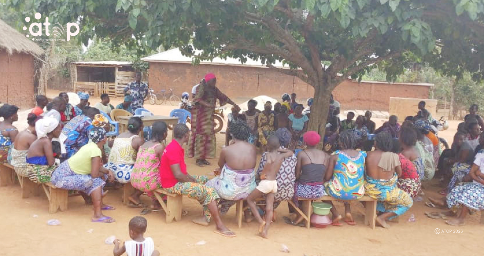 Bas-mono/gouvernance participative : les populations d’Amétogan-Kopé et Tossa-Kopé édifiées sur leurs rôles et responsabilités 1 38 Seance de sensibilisation a Tossa Kope