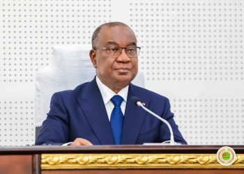 Le president Klassou livrant le discours de cloture