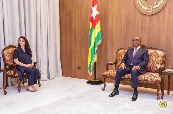 Mme Reena Ghelani et le president Klassou site