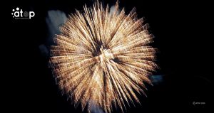 Feu d'artifice au domicile du PC