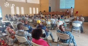 Les participants suivant la présentation du PDC Wawa1