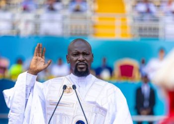 Investiture du président Mamadi Doumbouya : le président de l’Assemblée nationale assiste à la cérémonie en Guinée