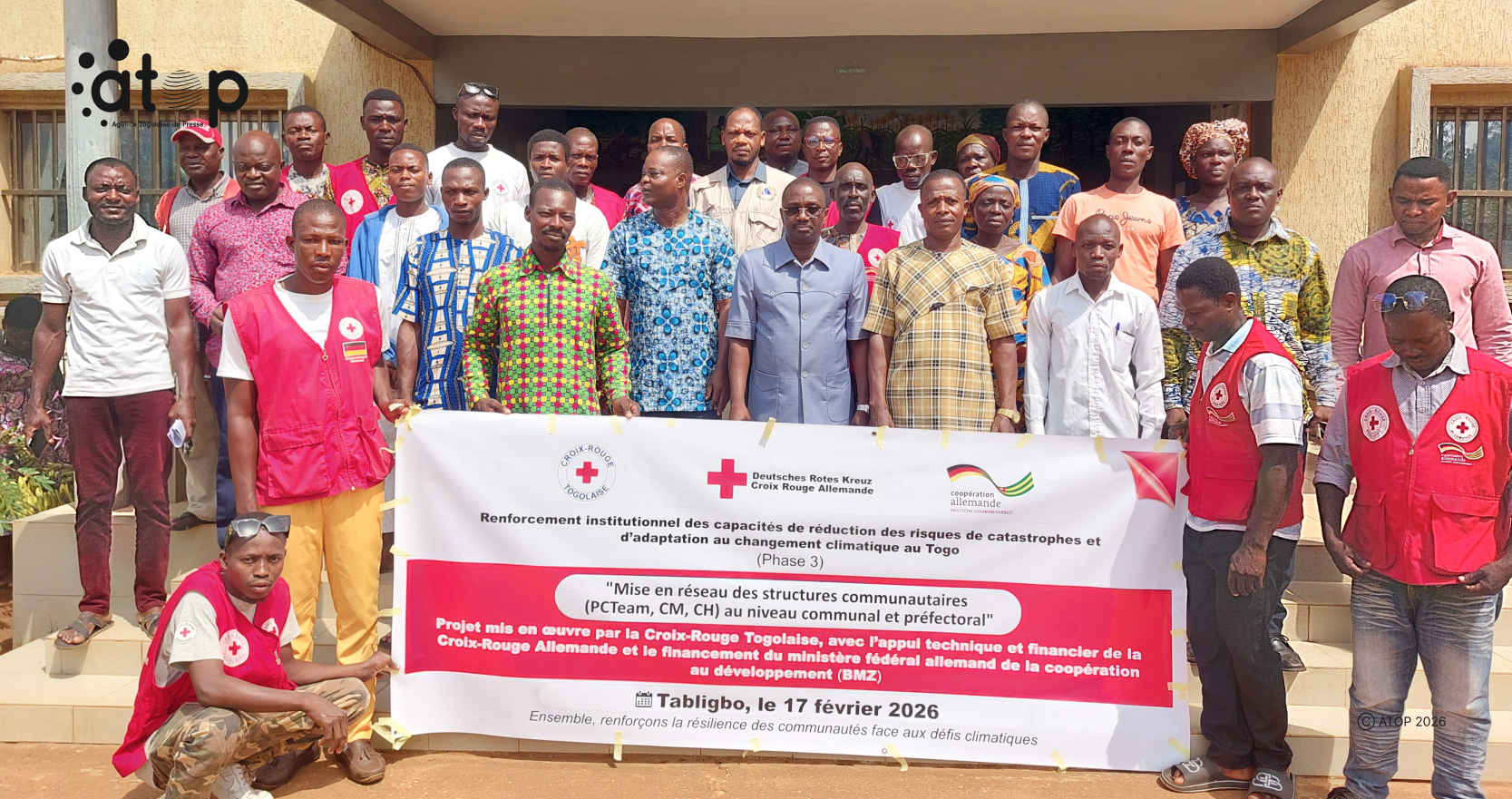 14 Les participants aprees louverture des travaux