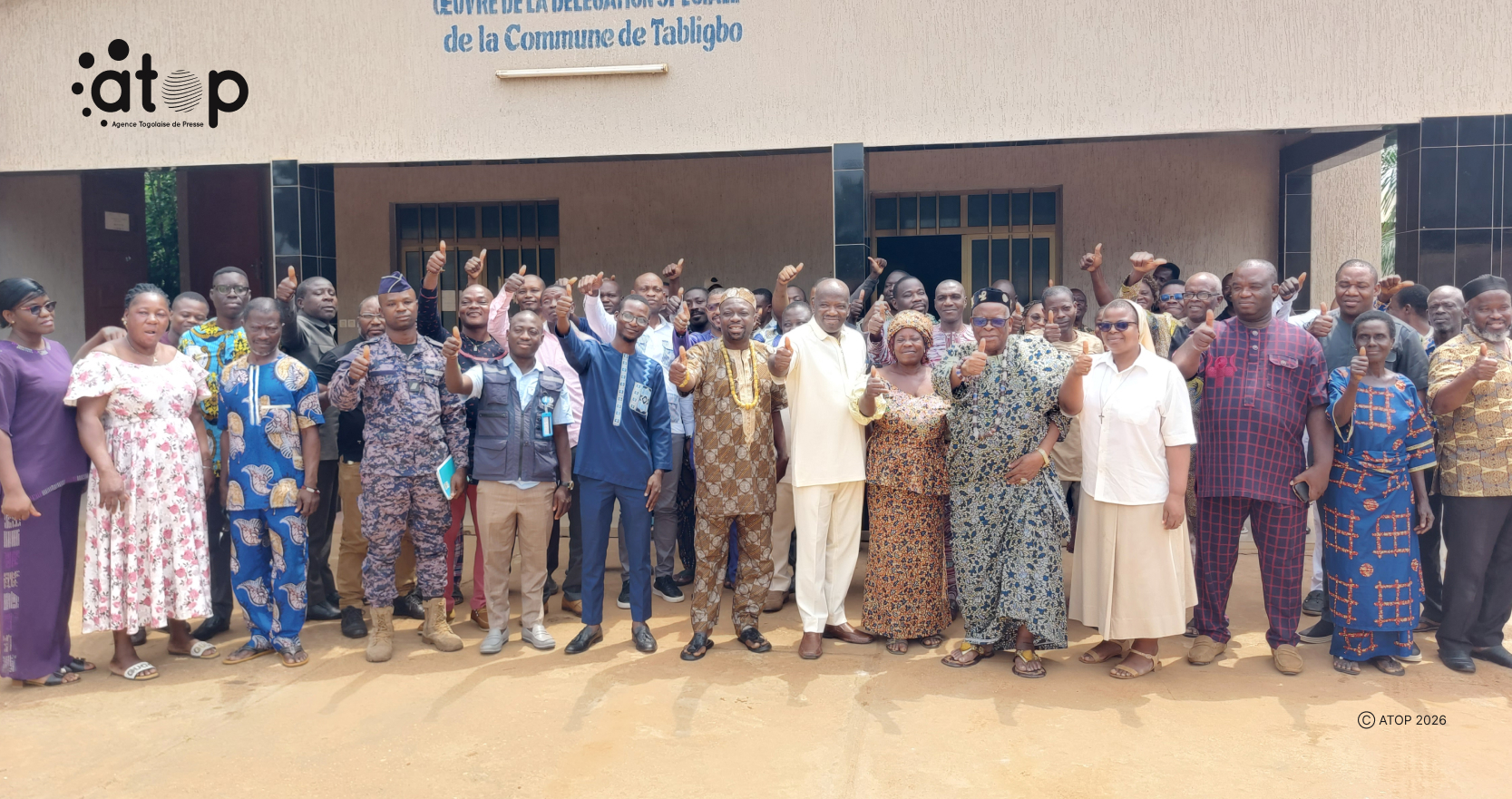3 Les participants apres louverture des travaux