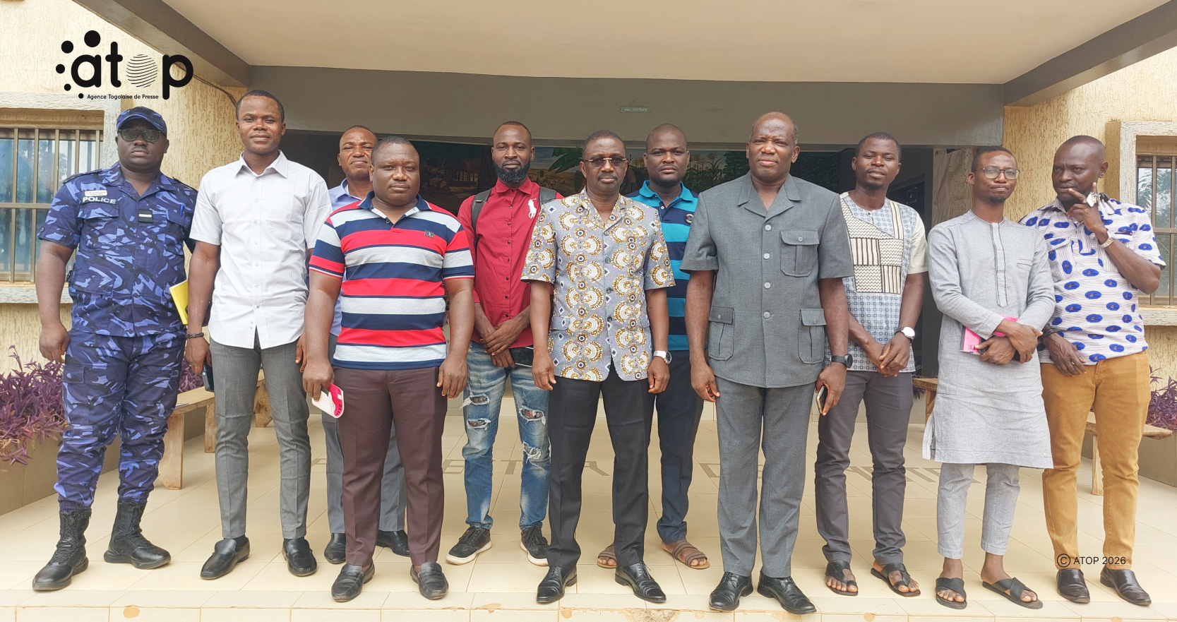 6 Les participants a la sortie de la rencontre