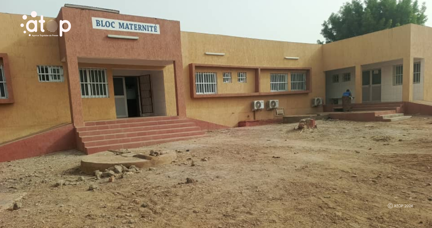 Cinkassé : Les autorités locales visitent le nouveau bâtiment de la maternité du CMS de Timbou 1 8 Le batiment de la maternite de Timbou