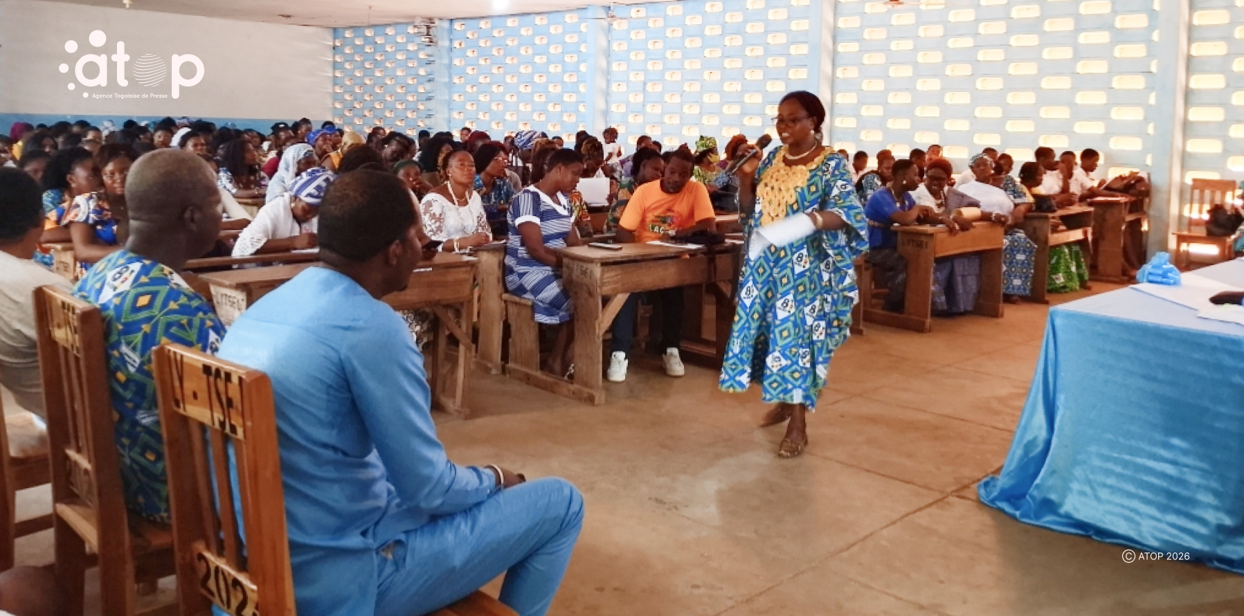 10 Mme Agbodji appelle les enseignantes a etre des modeles pour les jeunes filles
