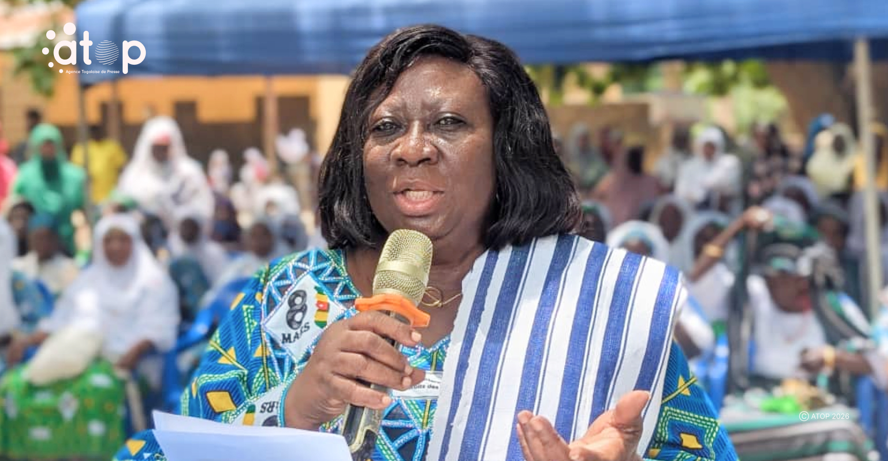13 La ministre Sankaredja Sinandja sadressant a lassistance