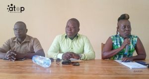 20 Table dhonneur lors des echanges